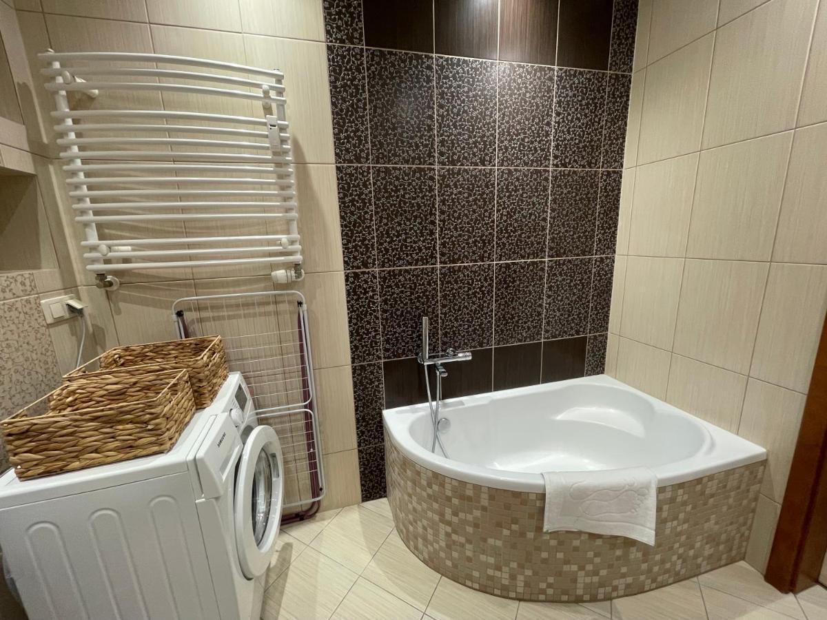 Al-Dom Apartament Ogrodowa Bocianie Gniazdo Z Garazem Kolobrzeg Dış mekan fotoğraf